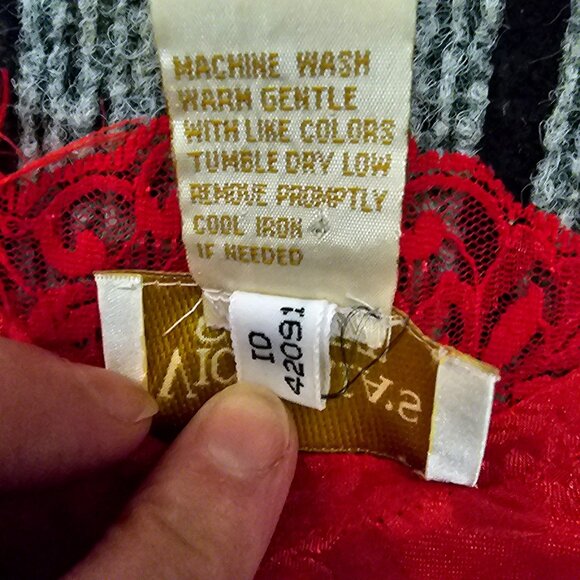 Victorias Secret Red Lace Nightgown L - Picture 5 of 9